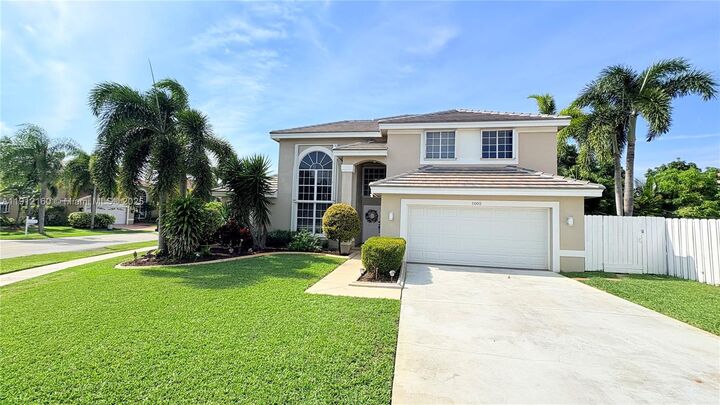 1002 NW 182nd Way  Pembroke Pines FL 33029 photo