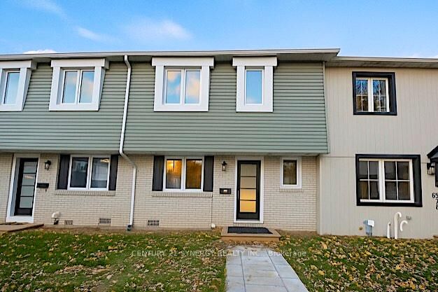 Property Photo:  660 Hochelaga Street 28  ON K1K 2E9 