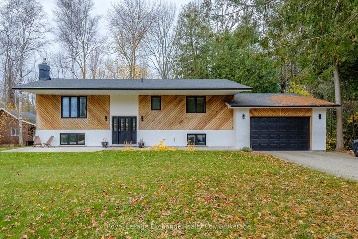 Property Photo:  27 Dawson Drive  ON N2Z 2X6 