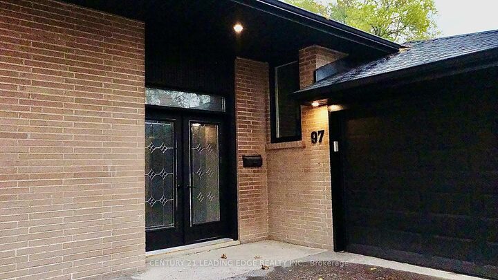 Photo de la propriété:  97 Lowcrest Boulevard  ON M1T 1K7 