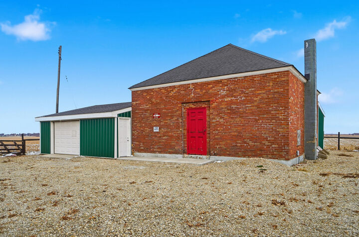 Property Photo: 1125 Roberts Mill Road OH 43140