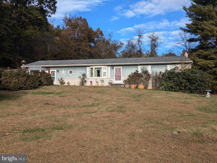 Property Photo: 1986 Newport Road PA 17074