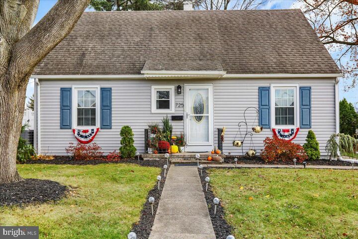 Property Photo:  725 Franklin Street  PA 19555 