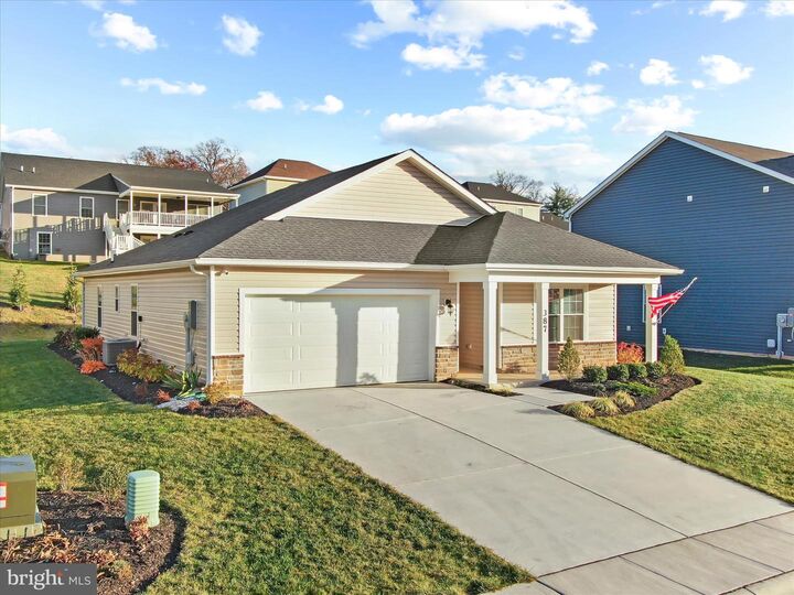 Property Photo: 387 Aylesbury Lane WV 25403