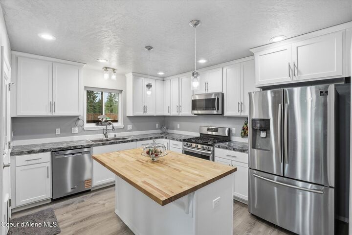 Property Photo: 100 James Way ID 83822