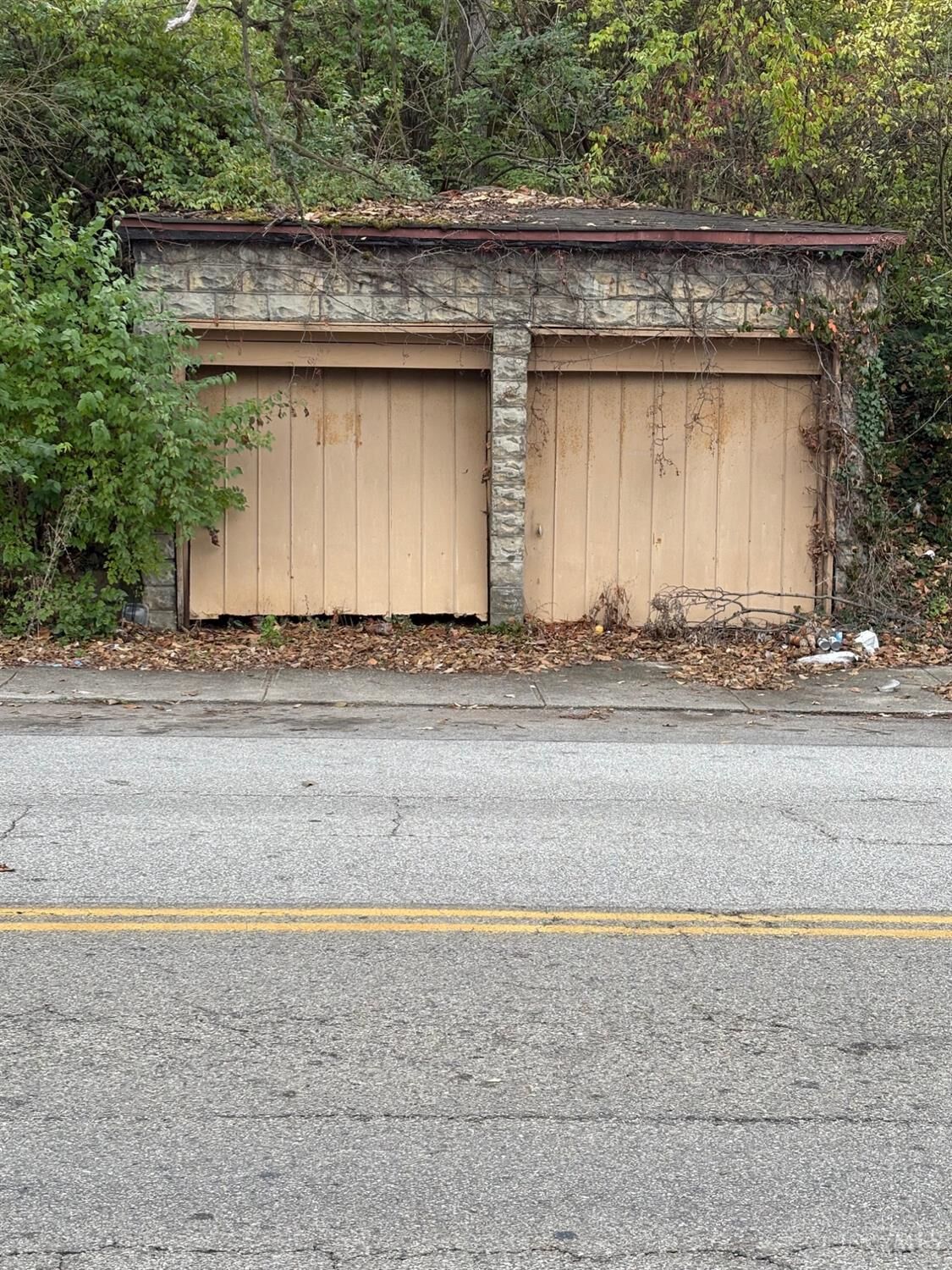 Property Photo:  4434 Eastern Avenue  OH 45226 