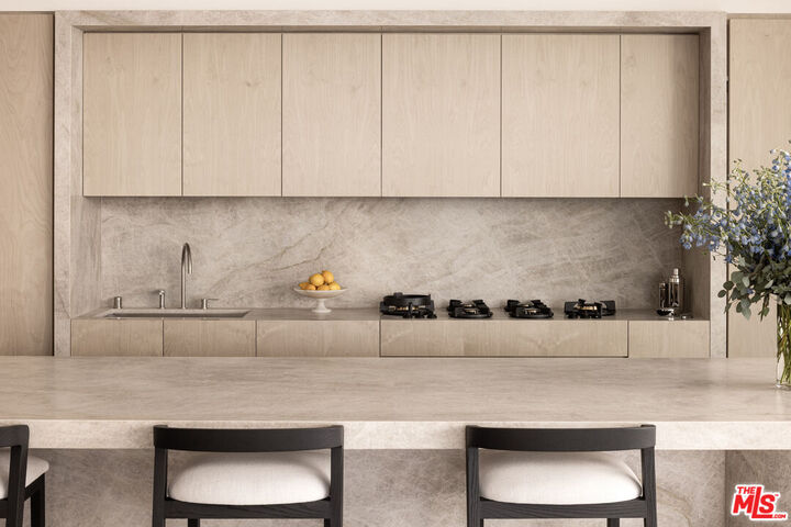 Property Photo:  9200 Wilshire Blvd  CA 90212 