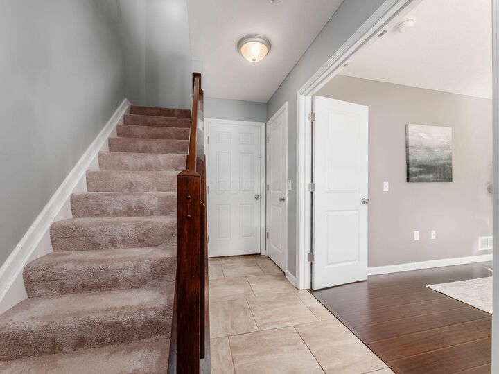 Property Photo: 5570 Middle Falls Street OH 43016