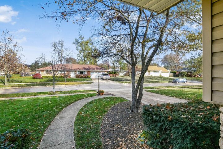 Property Photo:  437 Potawatomi Drive  OH 43081 