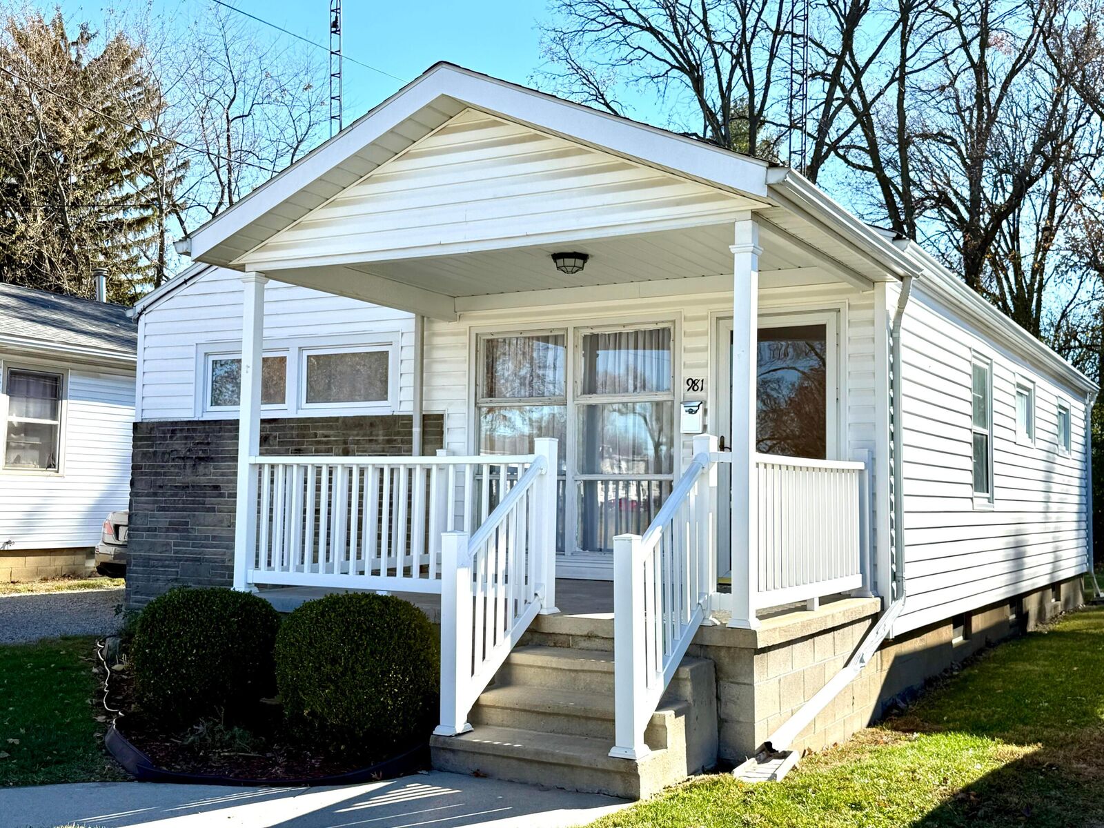 Property Photo: 981 Bellefontaine Avenue OH 43302