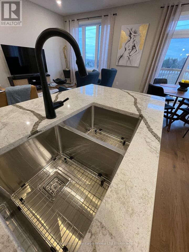 Property Photo: 343 Anderson Street ON N4S 0G6