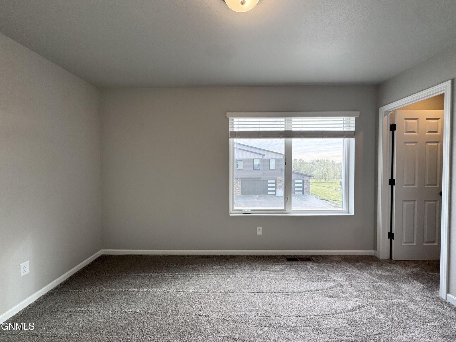 Property Photo: 3814 Lillian Court SE ND 58554