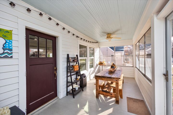 Property Photo: 2829 49th Street IA 50310