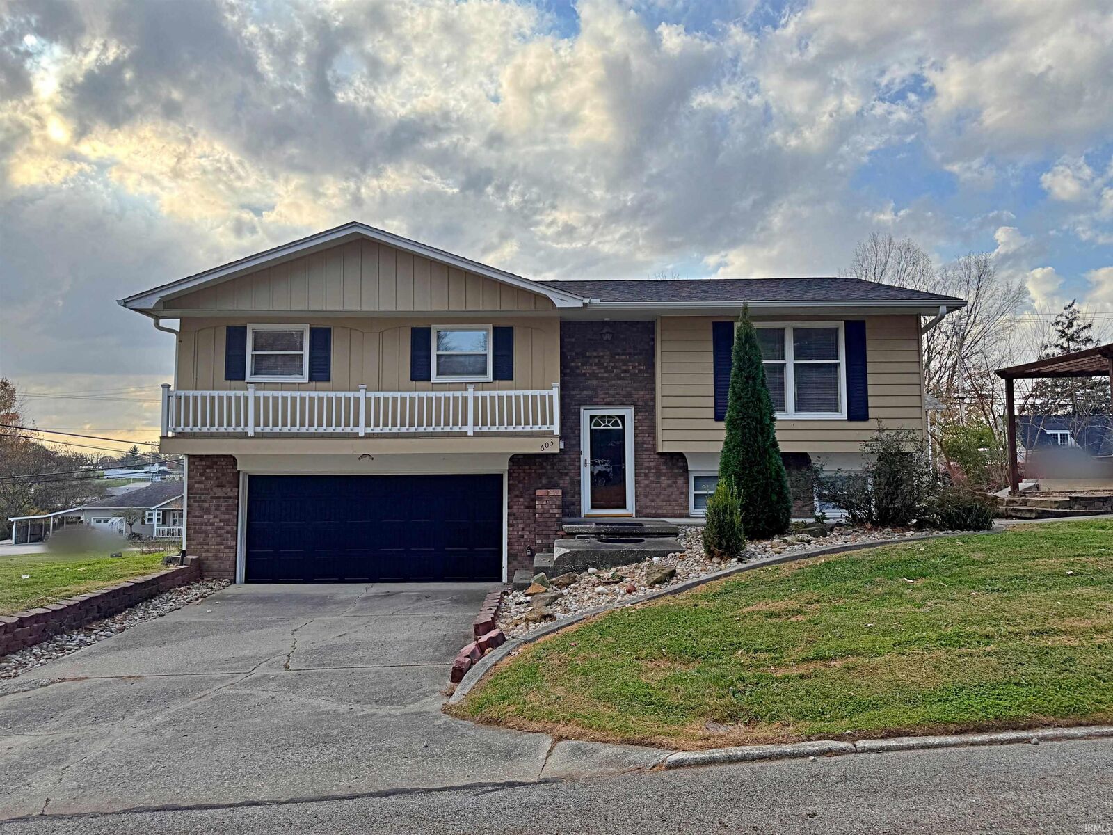 Property Photo:  603 E John Street  IN 47501 