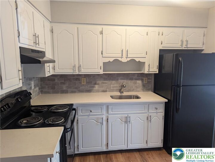 Property Photo:  111 E 3rd Street 2E  PA 18015 