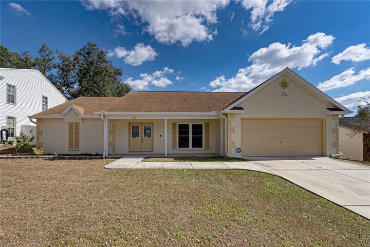 Property Photo:  2713 Cedarcrest Place  FL 33596 