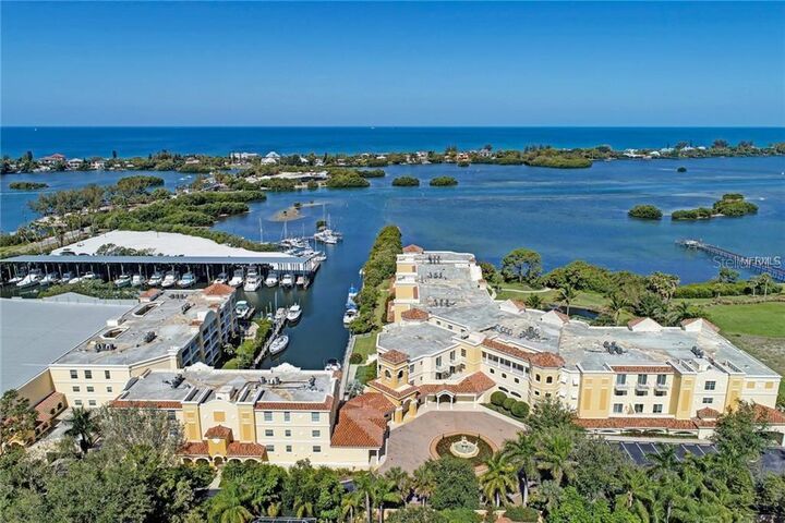 Property Photo:  570 Blackburn Point Road Lido 25  FL 34229 