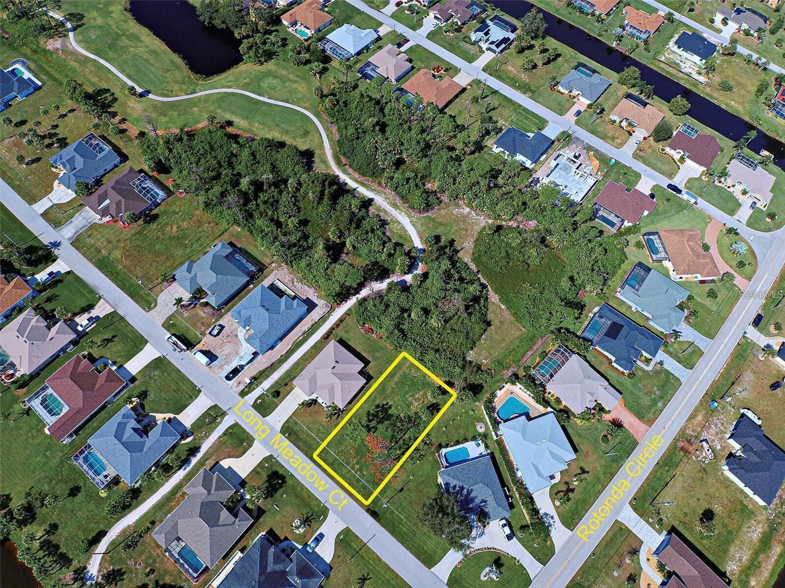Property Photo: 3 Long Meadow Court FL 33947