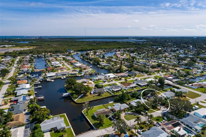 Property Photo: 9665 2nd Street N FL 33702