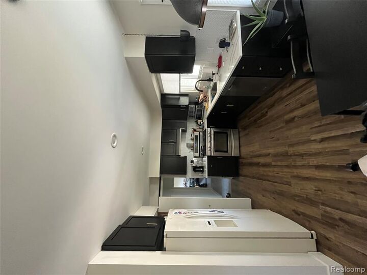 Property Photo:  38016 Bloomfield Drive  MI 48154 1137 