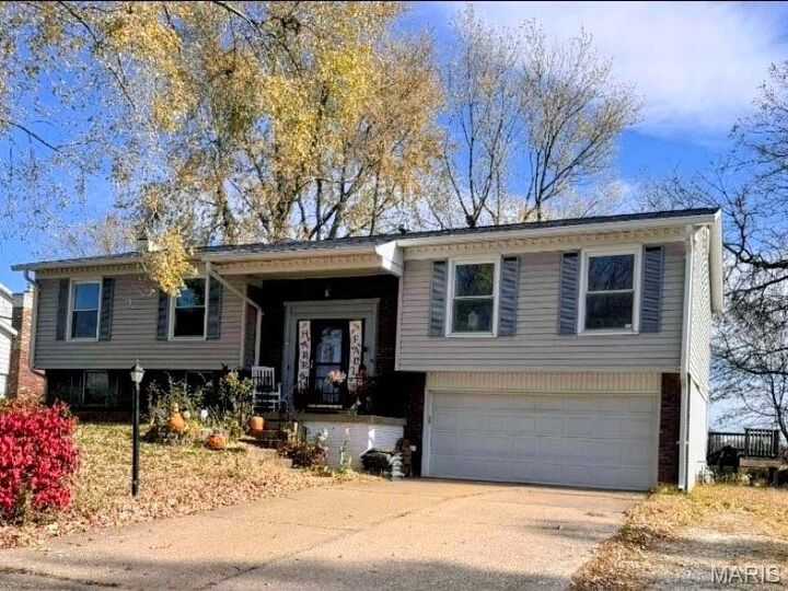 Property Photo:  324 Breckenridge Drive  IL 62221 