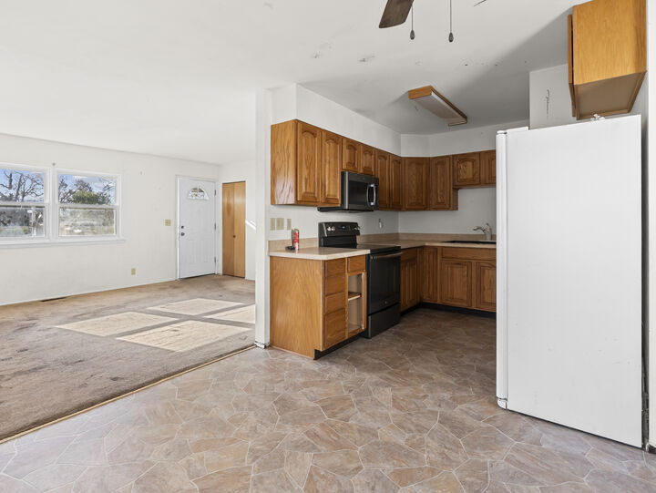 Property Photo:  317 Butterfield Road  IL 60542 