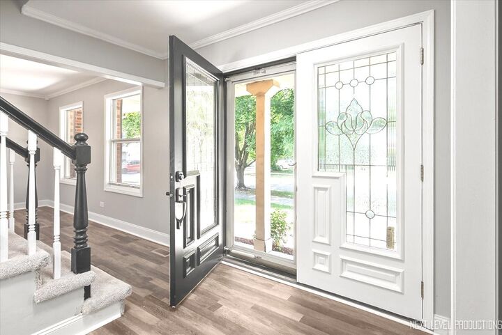 Property Photo:  1704 Kenyon Drive  IL 60565 