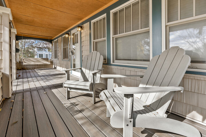 Property Photo: 518 South Street IL 60118