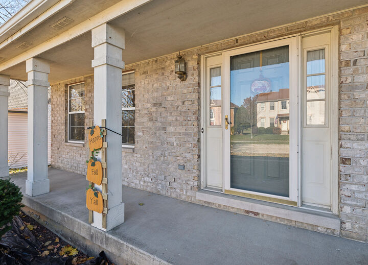 Property Photo:  885 Charlton Road  IL 60046 