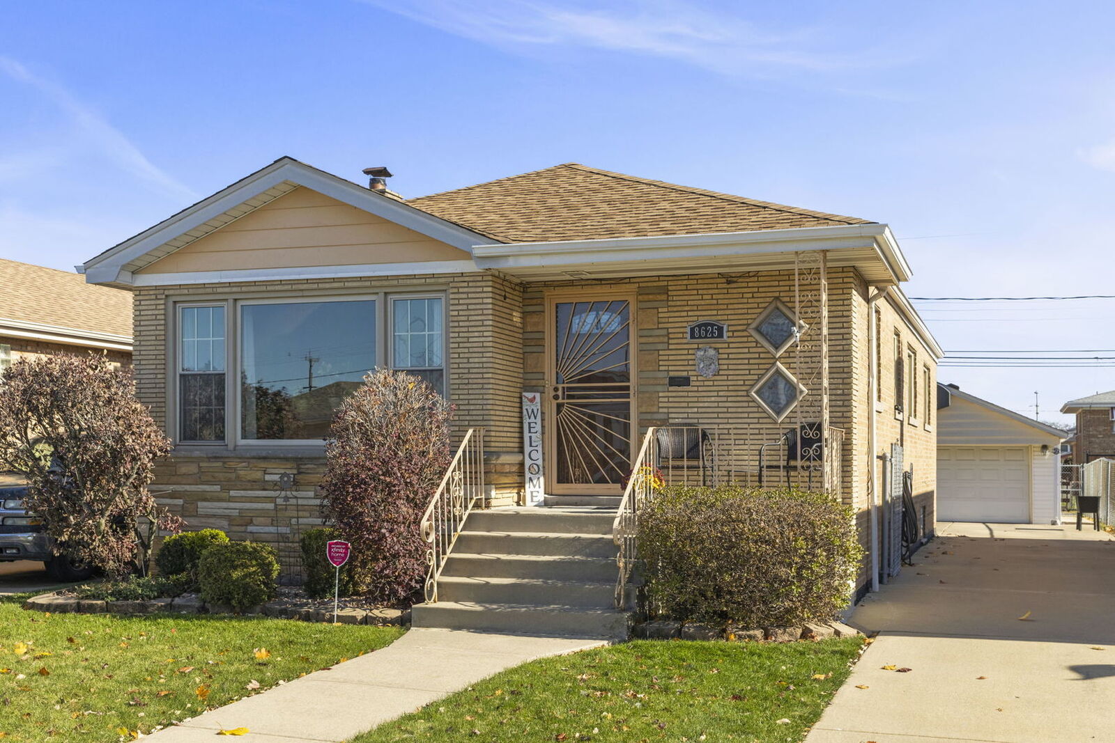 Property Photo: 8625 S Kildare Avenue IL 60652
