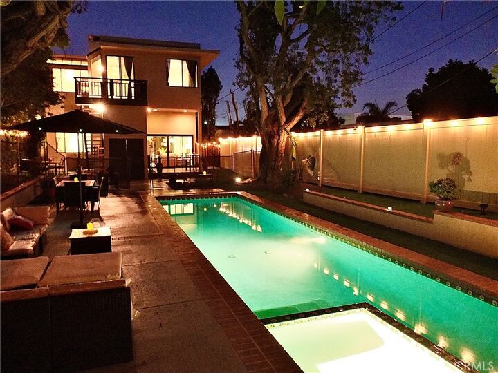 Property Photo: 341 S Meadows CA 90266