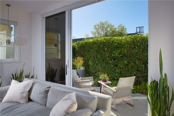 Property Photo:  418 Larkspur  CA 92625 