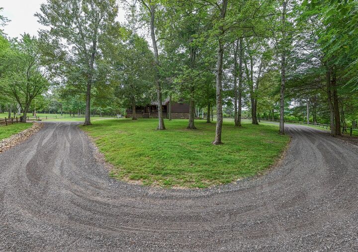 Property Photo: 118 Robert Simmons Rd TN 37186