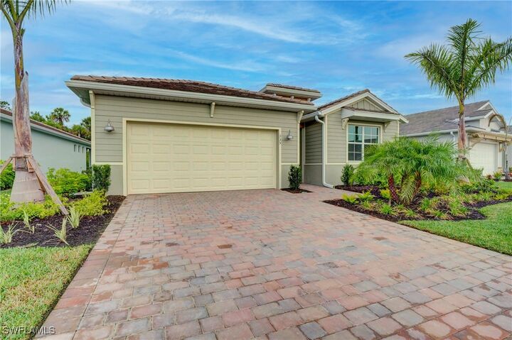 Property Photo:  335 Tamarindo Lane  FL 34114 