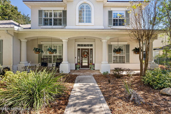 Property Photo:  1104 Pawnee Place  FL 32259 