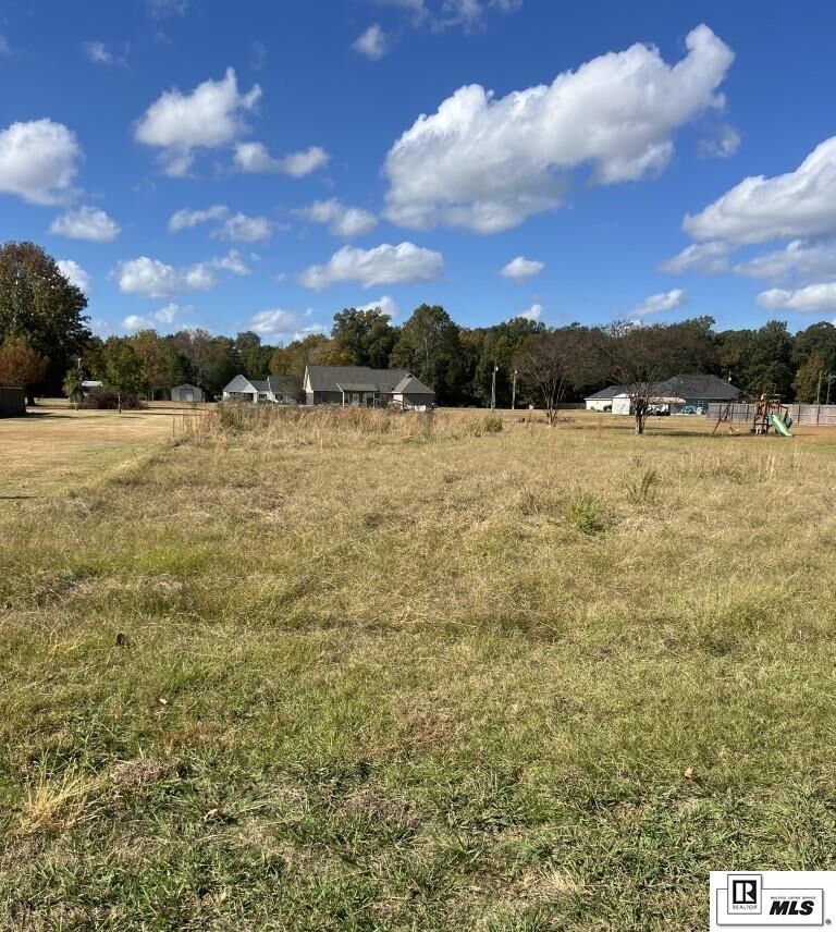 Property Photo: 3 Trish Lane LA 71269