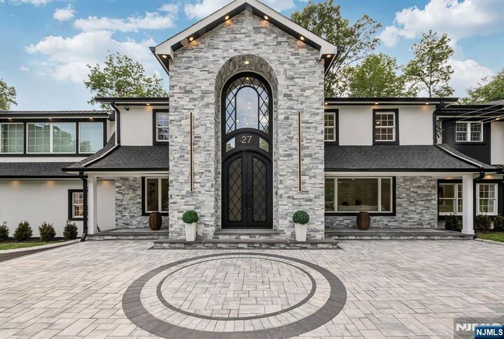 Property Photo:  27 Applewood Drive  NJ 07458 