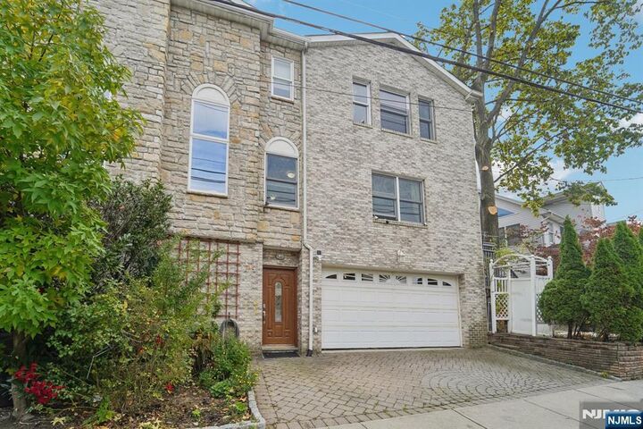 Property Photo:  764 Jefferson Avenue C0764  NJ 07010 