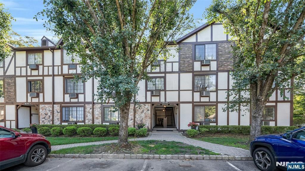 Property Photo: 916 Thoreau NJ 07430