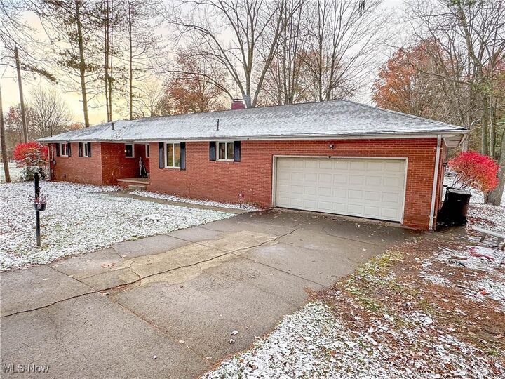 Property Photo: 256 Warner Road OH 44425