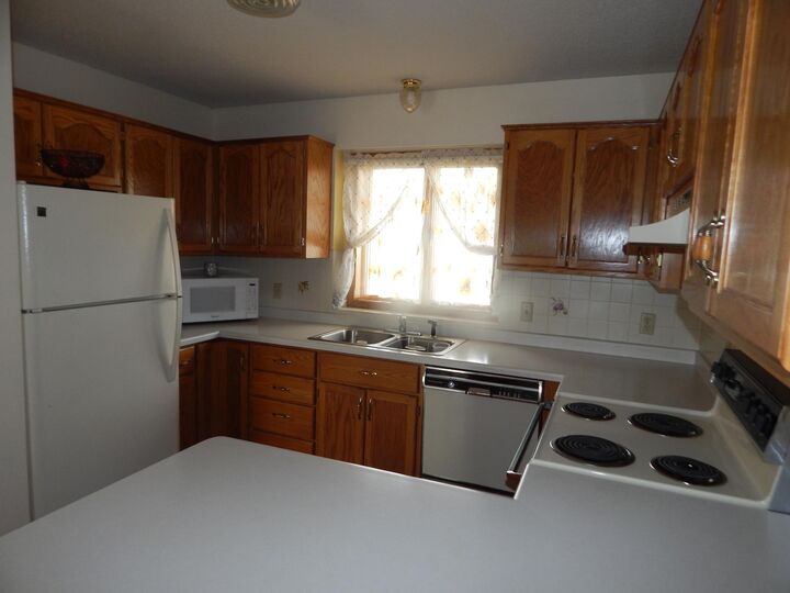 Property Photo:  1403 33rd Avenue N 4  MN 56303 