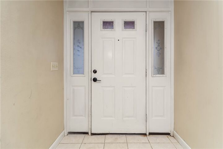 Property Photo: 1529 E Devonshire Place AR 72703