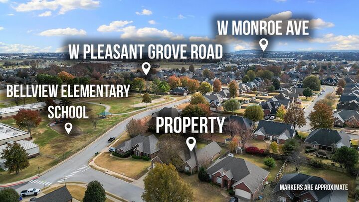 Property Photo: 4206 Braymore Drive AR 72758