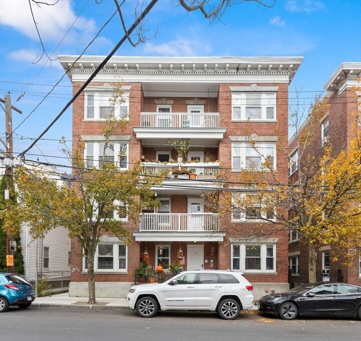 Property Photo: 39 1/2 Harbor St 1 MA 01970