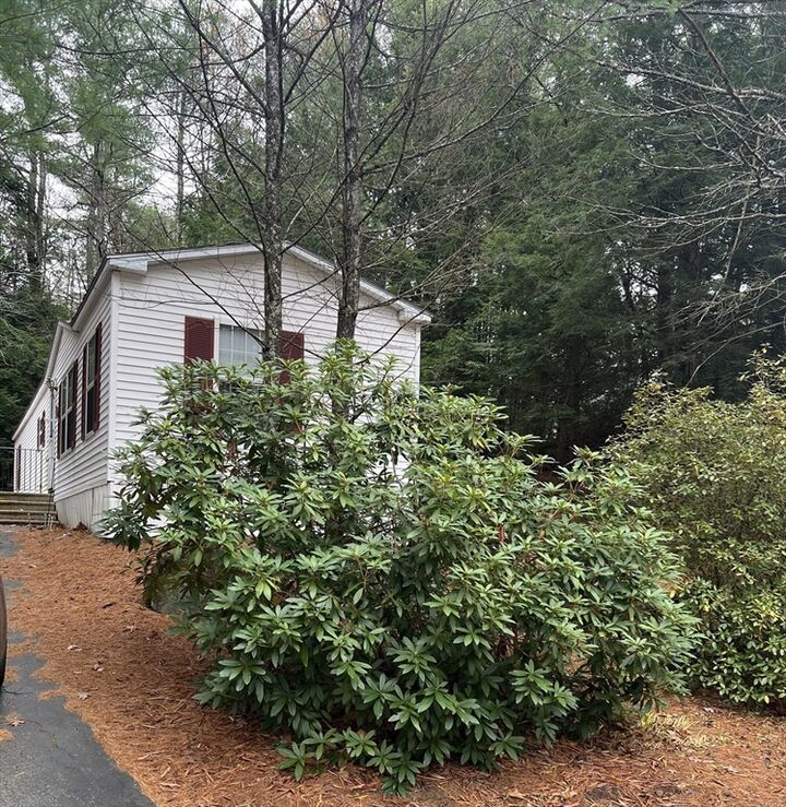 Property Photo: 11 Colonial Lane MA 01475