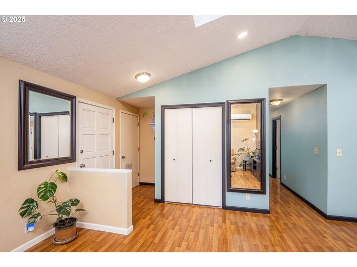 Property Photo: 4867 Teralee Ln OR 97402