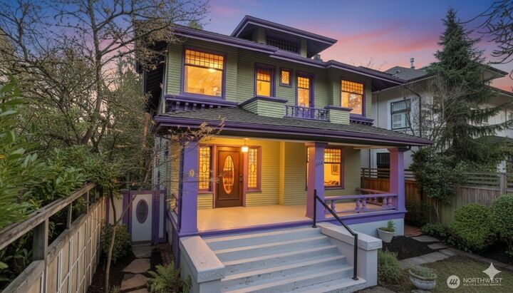 Property Photo:  908  15th Avenue E  WA 98112 