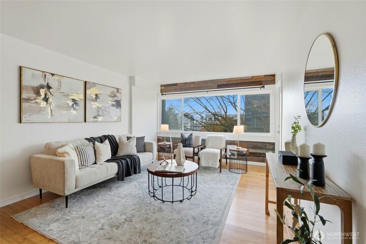 705 E Republican Street # 403  Seattle WA 98102 photo