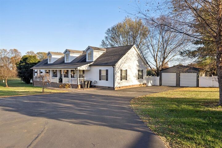 Property Photo: 1155 Washington School Road KY 42164