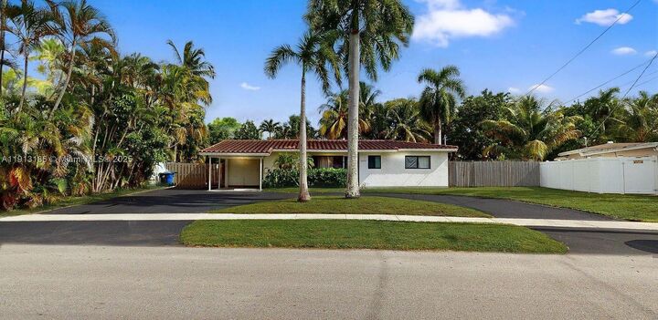 1630 SW 23rd Ave  Fort Lauderdale FL 33312 photo